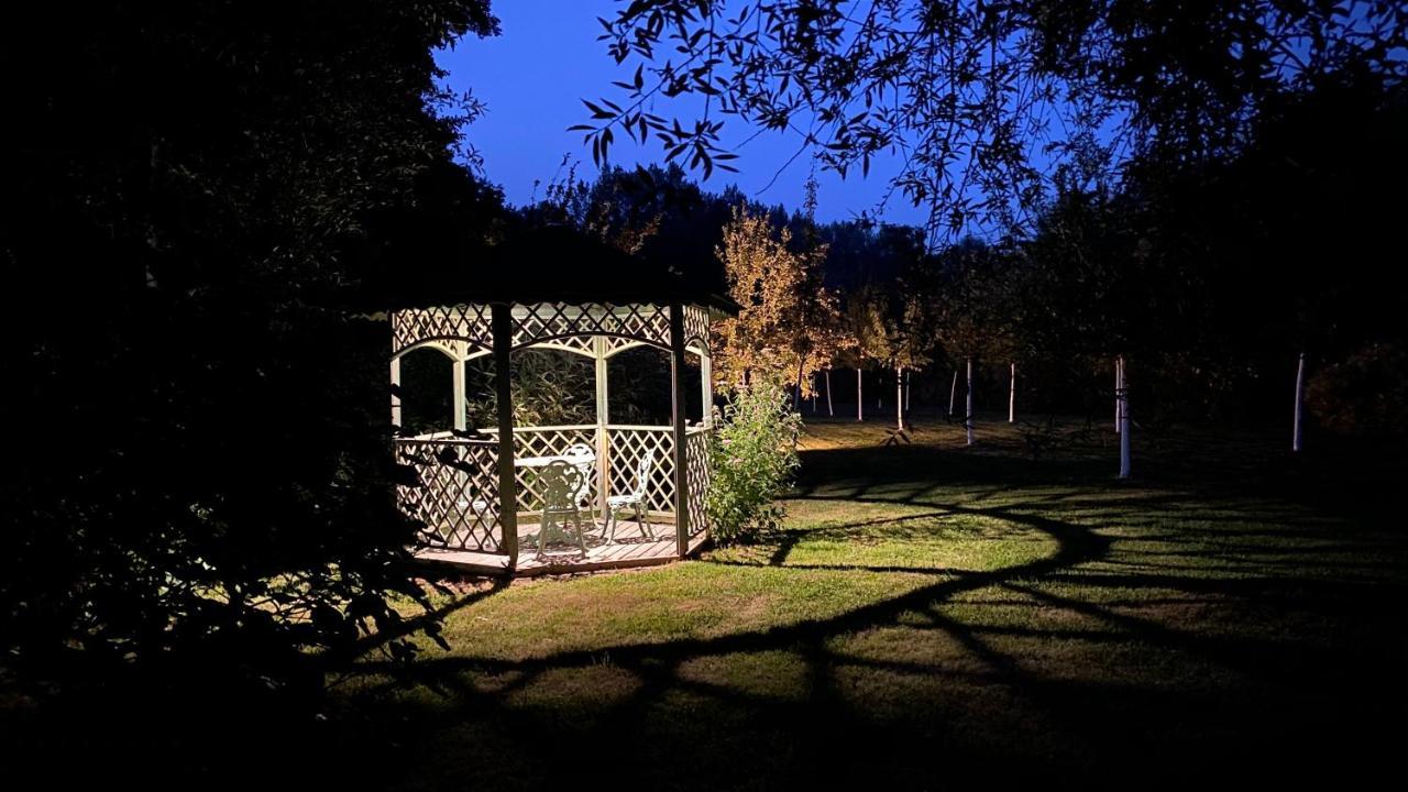 Domaine Le Hetrey Bed & Breakfast Toutainville Exterior photo